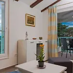 شقة Beachfront Don Kaštela