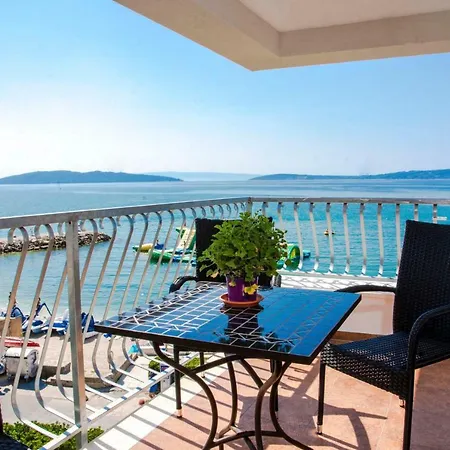 Apartamento Beachfront Don Kaštela