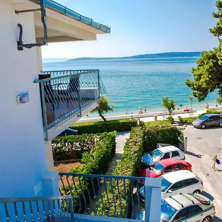 Beachfront Don Kaštela