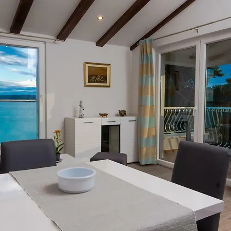 Beachfront Don Kastela