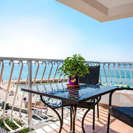 Beachfront Don Kastela