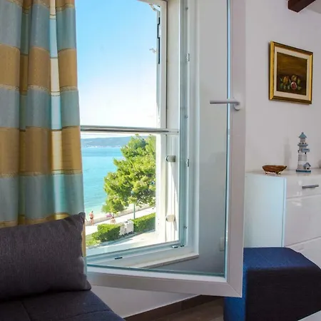 Beachfront Don Apartment Kastela