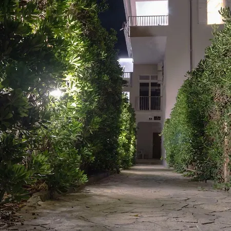 Beachfront Don アパート *