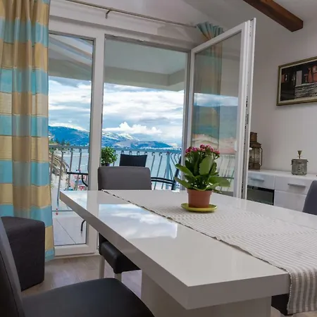 Beachfront Don * Kastela