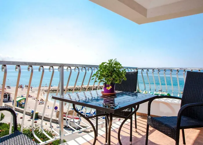 Beachfront Don Каштела