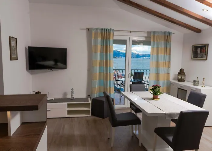 Beachfront Don Apartment *