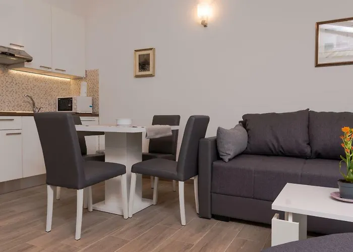 Beachfront Don Апартаменты Каштела