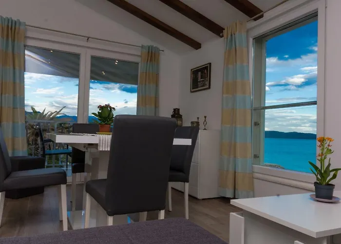 Апартаменты Beachfront Don