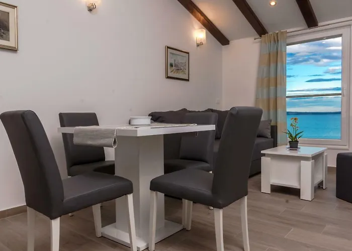 Апартаменты Beachfront Don Каштела